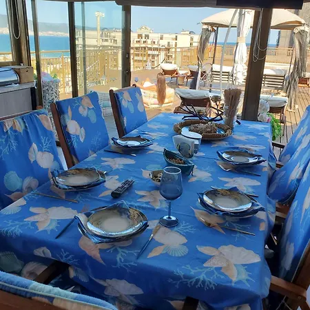 Sea View Luxury Penthouse * 써니비치