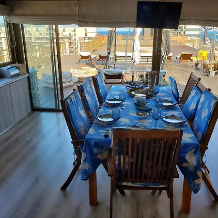 Sea View Luxury Penthouse 아파트