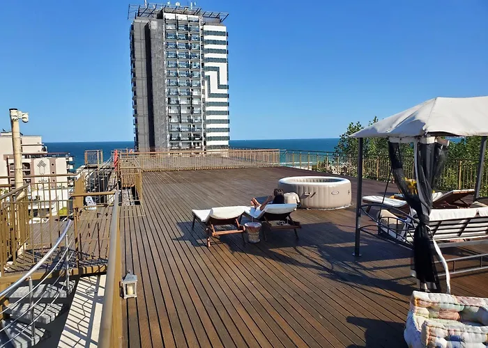 Sea View Luxury Penthouse Apartament